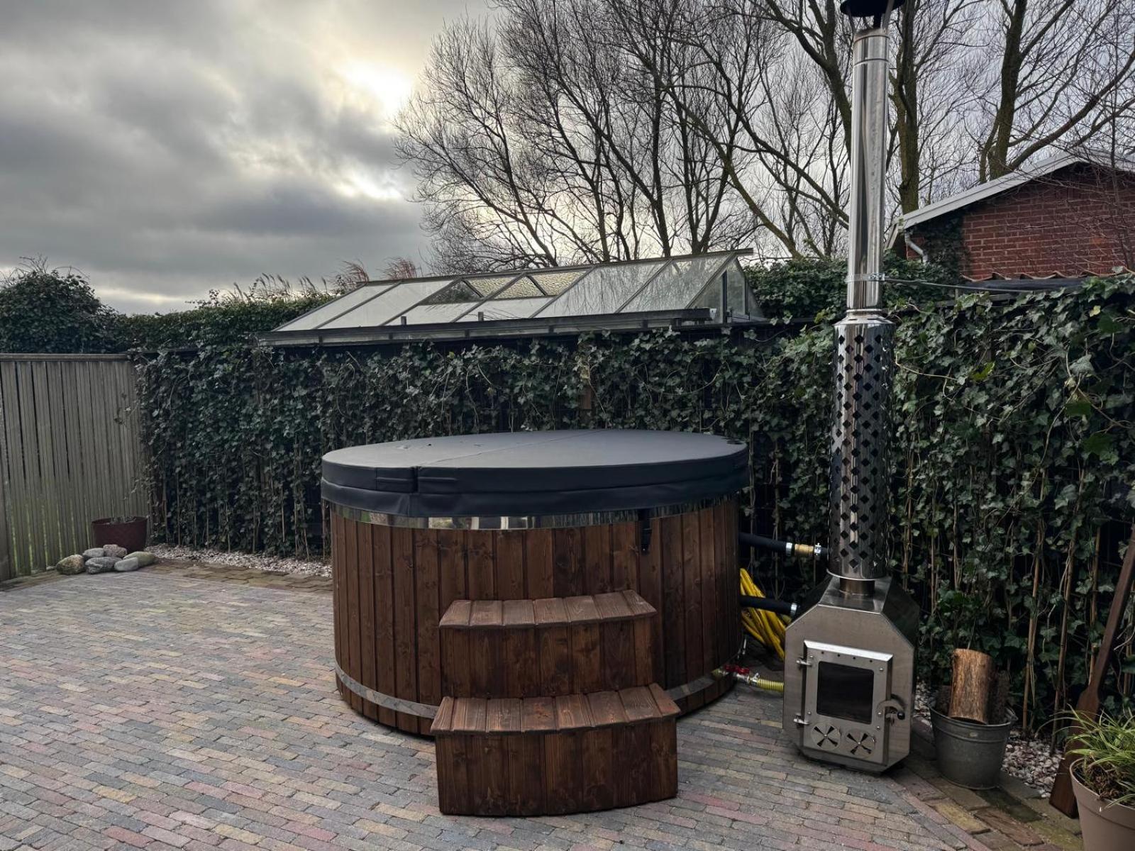 Gastsuite Het Duinroosje Met Hottub Op Het Prive Terras! Ден-Бург Экстерьер фото